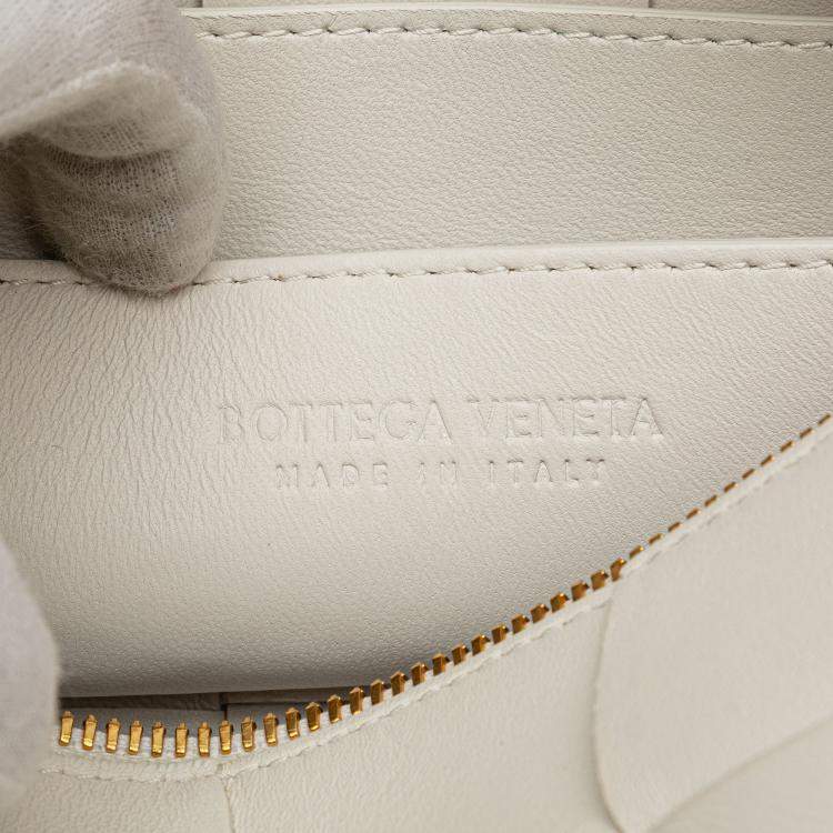 Pre Owned Bottega Veneta White Small Lambskin Intrecciato Brick Cassette