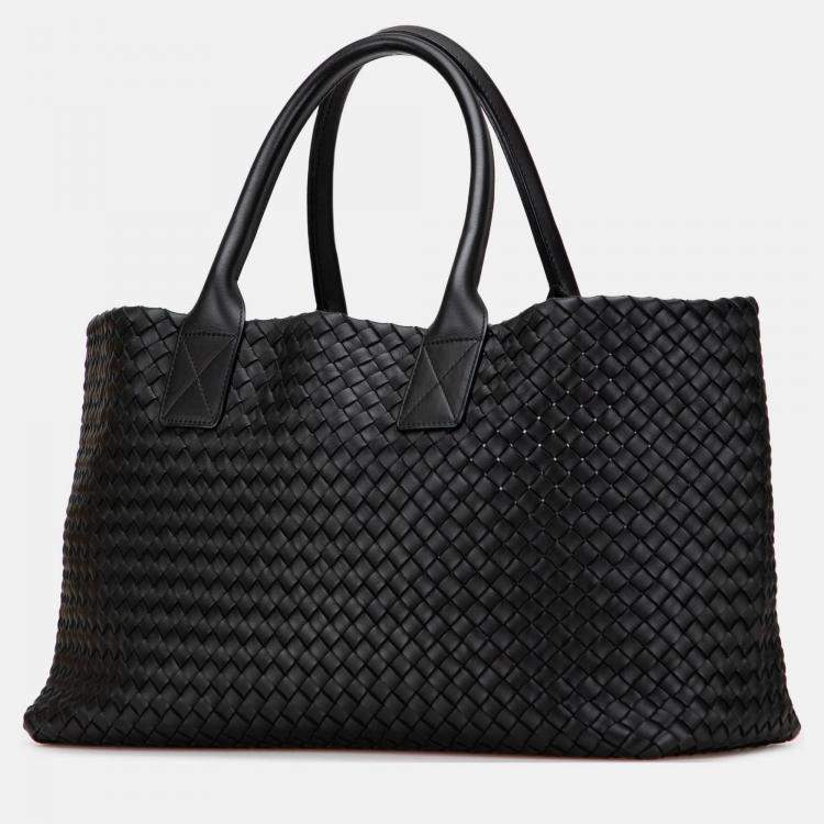 Pre Owned Bottega Veneta Black Medium Lambskin Intreccio Cabat Tote