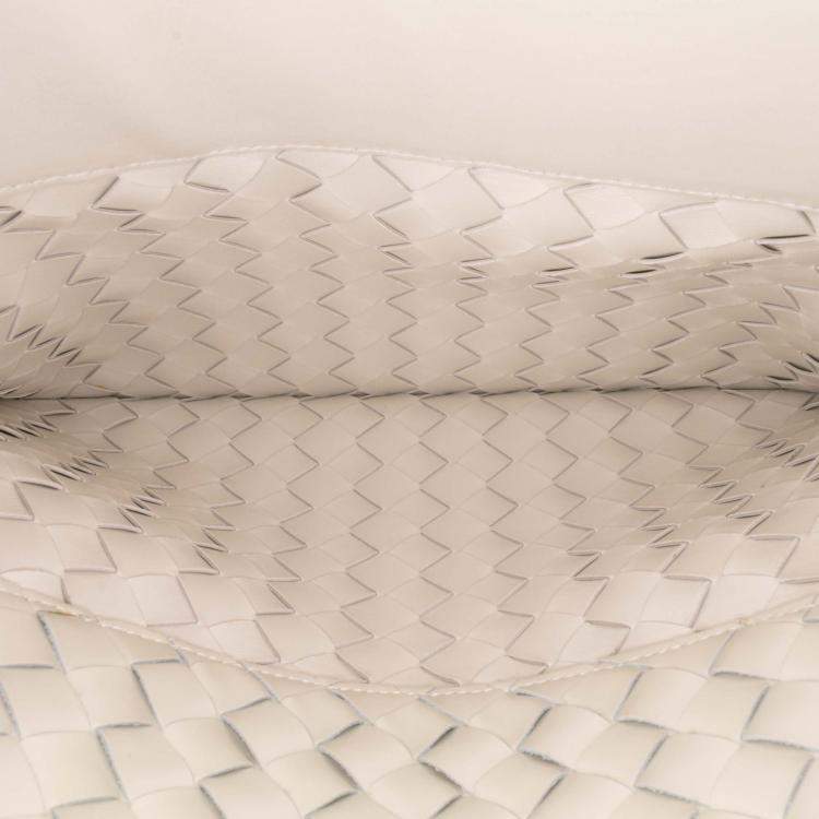 Pre Owned Bottega Veneta White Brushed Calfskin Intrecciato Cradle Fold Over Shoulder Bag
