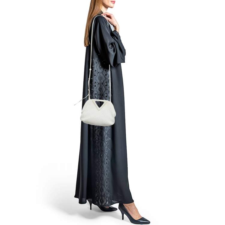 Pre Owned Bottega Veneta White Matelasse Leather Small The Point Triangle Bag