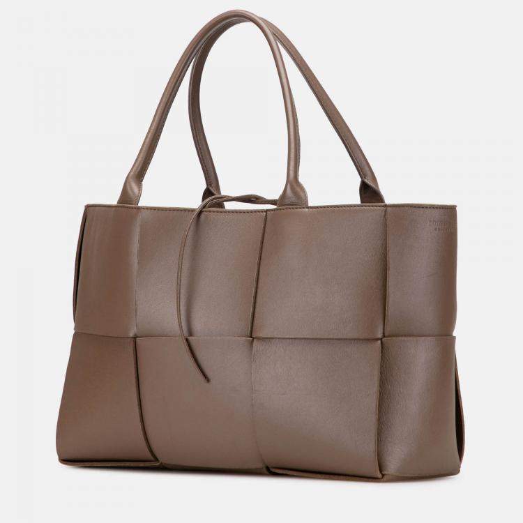 Pre Owned Bottega Veneta Brown Medium Nappa Maxi Intrecciato Arco Tote
