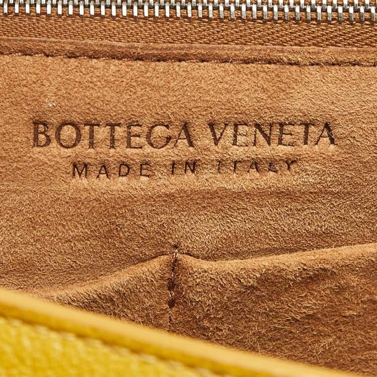 Pre Owned Bottega Veneta Mustard Yellow Leather Maxi Intrecciato Arco 33 Bag