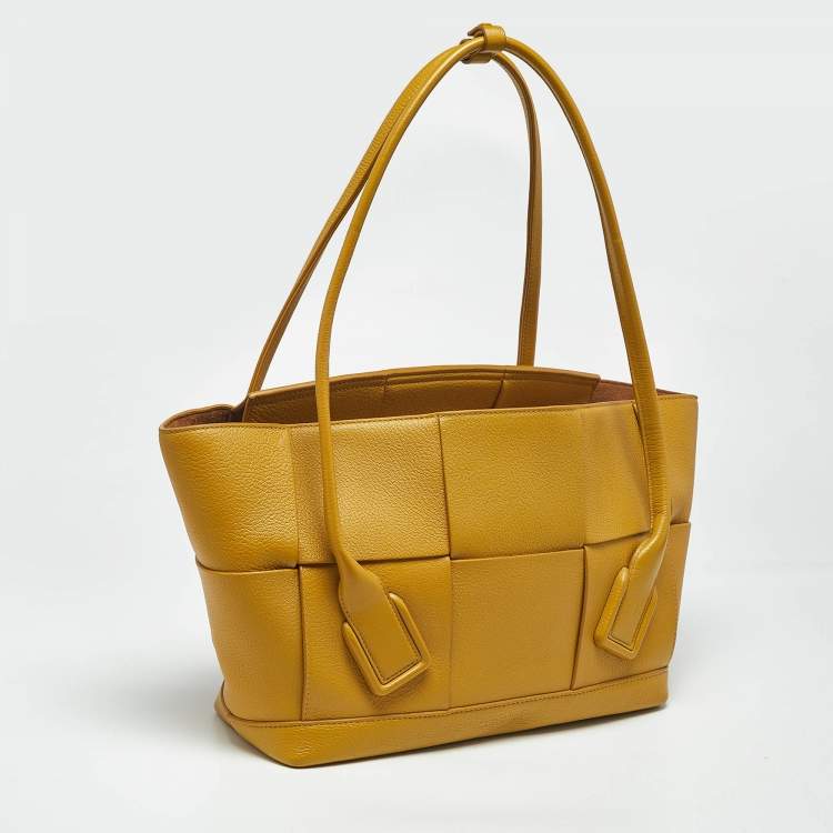 Pre Owned Bottega Veneta Mustard Yellow Leather Maxi Intrecciato Arco 33 Bag