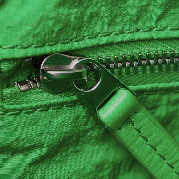 Pre Owned Bottega Veneta Green Maxi Paper Calfskin Intrecciato Cassette Crossbody