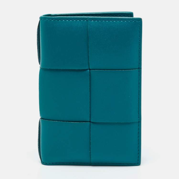 Pre Owned Bottega Veneta Green Leather Cassette Bifold Card Holder