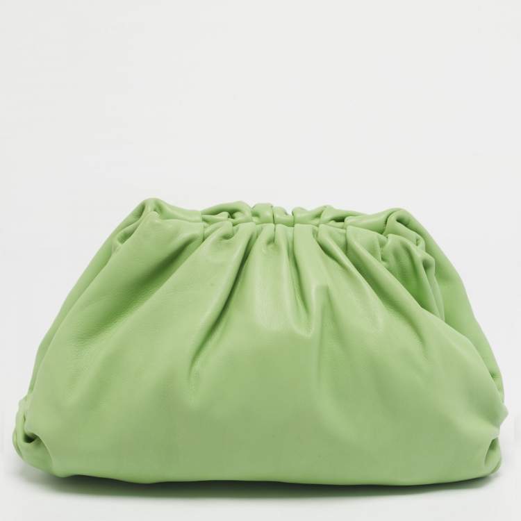 Pre Owned Bottega Veneta Light Green Leather The Pouch Clutch