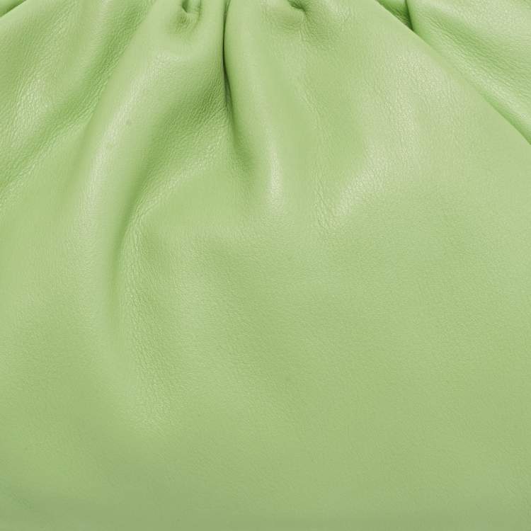 Pre Owned Bottega Veneta Light Green Leather The Pouch Clutch