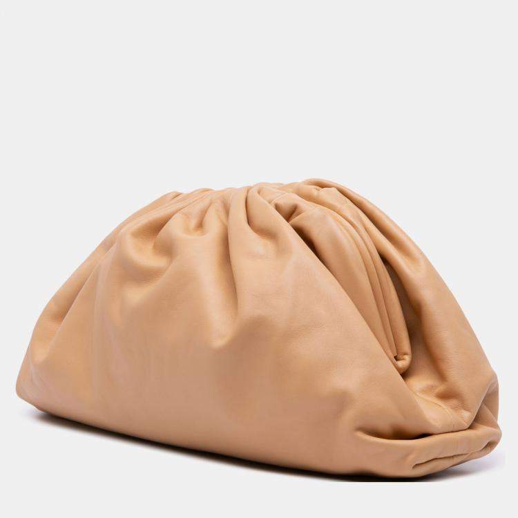 Pre Owned Bottega Veneta Beige Lambskin The Pouch