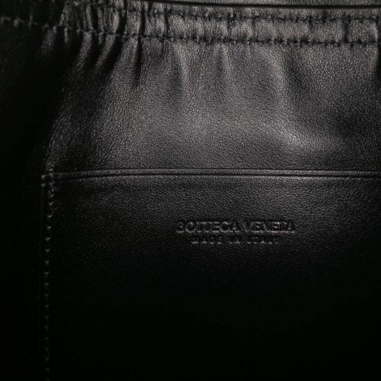 Pre Owned Bottega Veneta Black Calfskin Intrecciato Solstice Phone Pouch