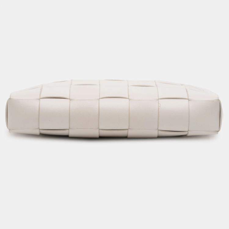 Pre Owned Bottega Veneta White Lambskin Maxi Intrecciato The Snap Clutch