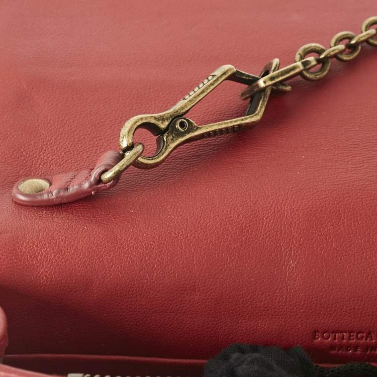 Pre Owned Bottega Veneta Red Intrecciato Leather Flap Wallet On Chain