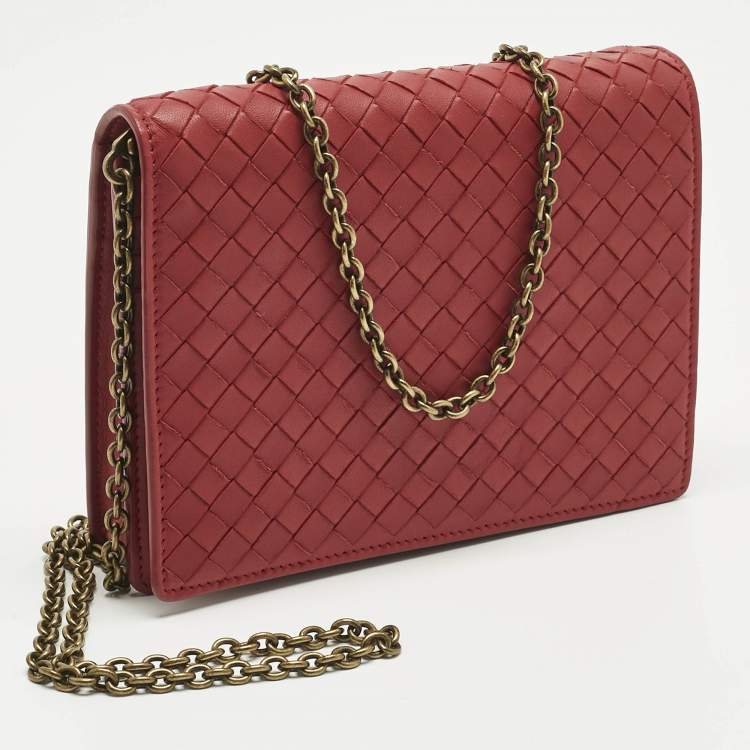 Pre Owned Bottega Veneta Red Intrecciato Leather Flap Wallet On Chain