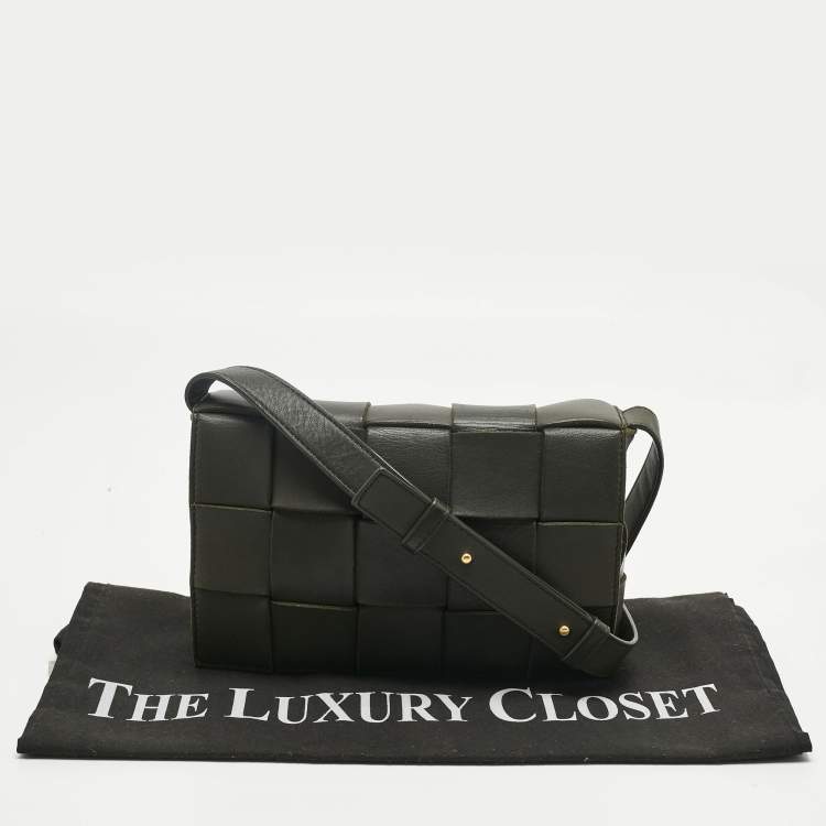 مملوكة مسبقًا Bottega Veneta Dark Green Intrecciato Leather Cassette Shoulder Bag