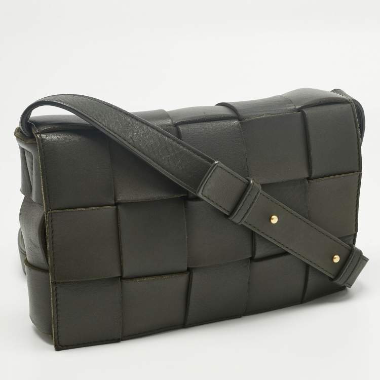 مملوكة مسبقًا Bottega Veneta Dark Green Intrecciato Leather Cassette Shoulder Bag