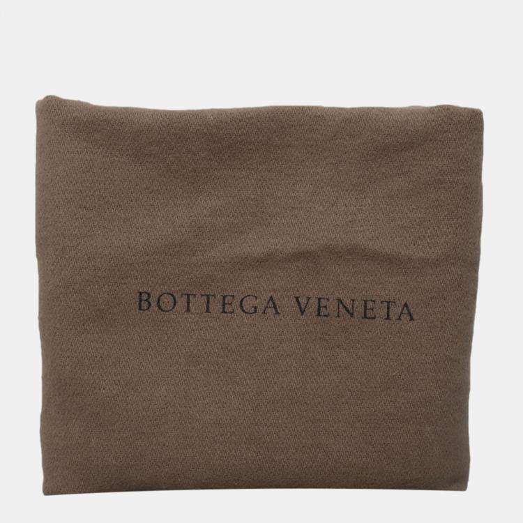 مملوكة مسبقًا The Shoulder Pouch Bag