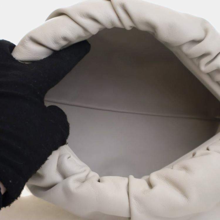 Pre Owned Bottega Veneta White Lambskin The Chain Pouch