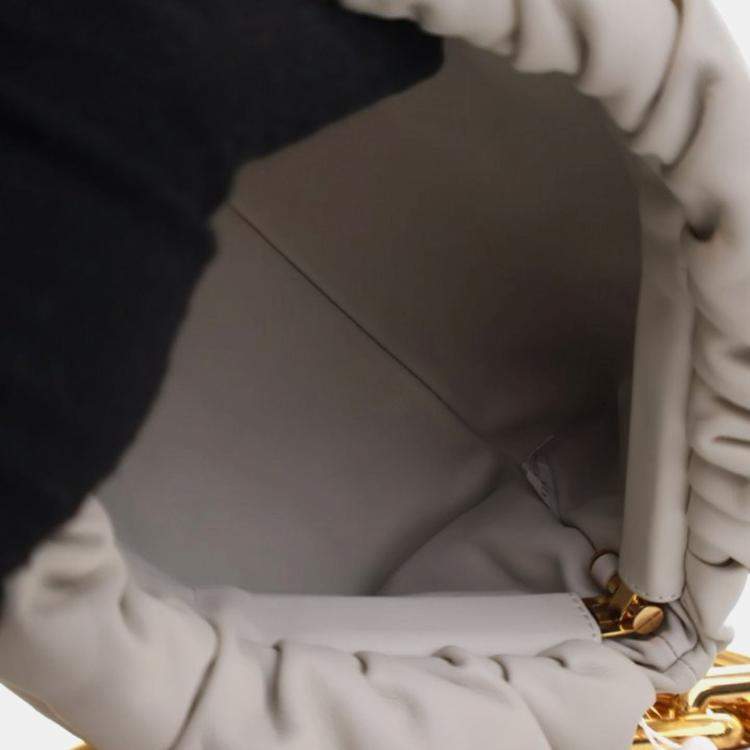 Pre Owned Bottega Veneta White Lambskin The Chain Pouch