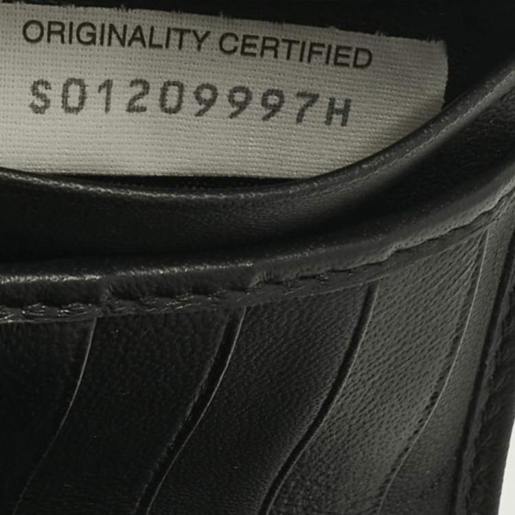 Pre Owned Bottega Veneta Black Intrecciato Leather Trifold Flap Wallet