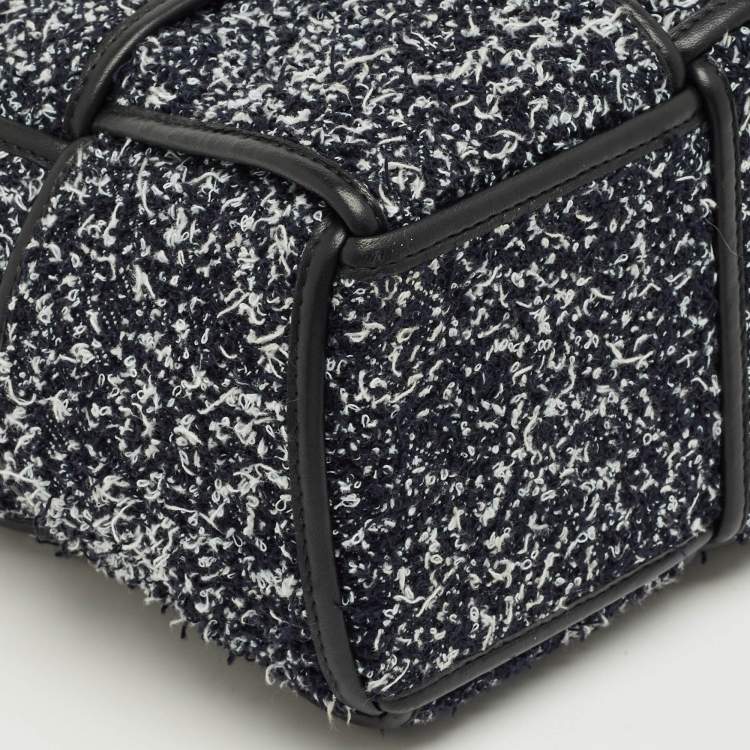 مملوكة مسبقًا حقيبة يد بوتيغا فينيتا أركو توييد إنتريتشو أسود/أزرق كحلي صغيرة