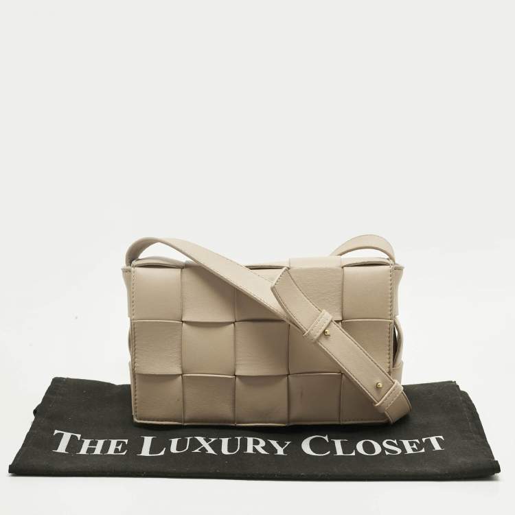 Pre Owned Bottega Veneta Beige Intrecciato Leather Cassette Shoulder Bag