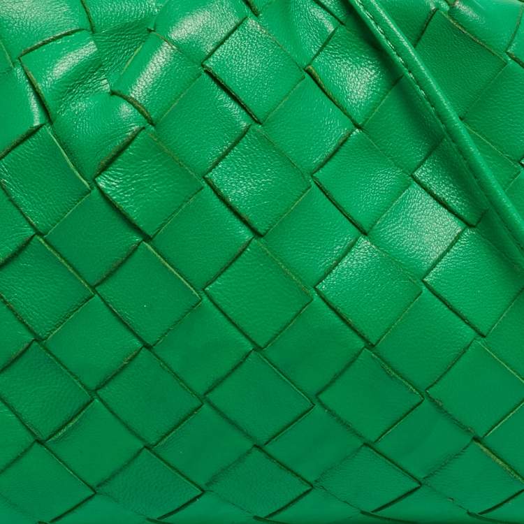 Pre Owned Bottega Veneta Green Intrecciato Leather Mini The Pouch Bag