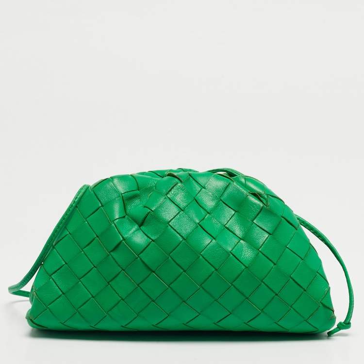 Pre Owned Bottega Veneta Green Intrecciato Leather Mini The Pouch Bag