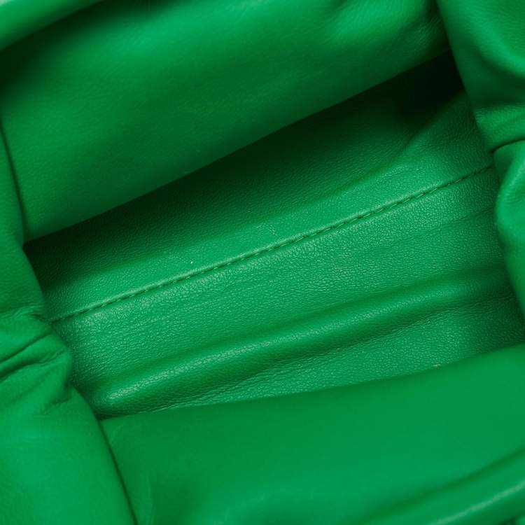 Pre Owned Bottega Veneta Green Intrecciato Leather Mini The Pouch Bag