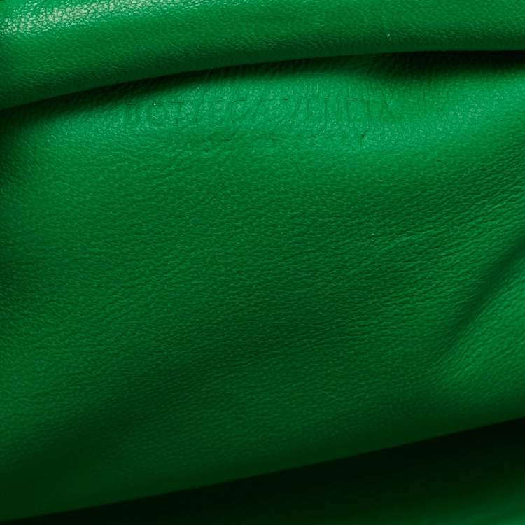 Pre Owned Bottega Veneta Green Intrecciato Leather Mini The Pouch Bag