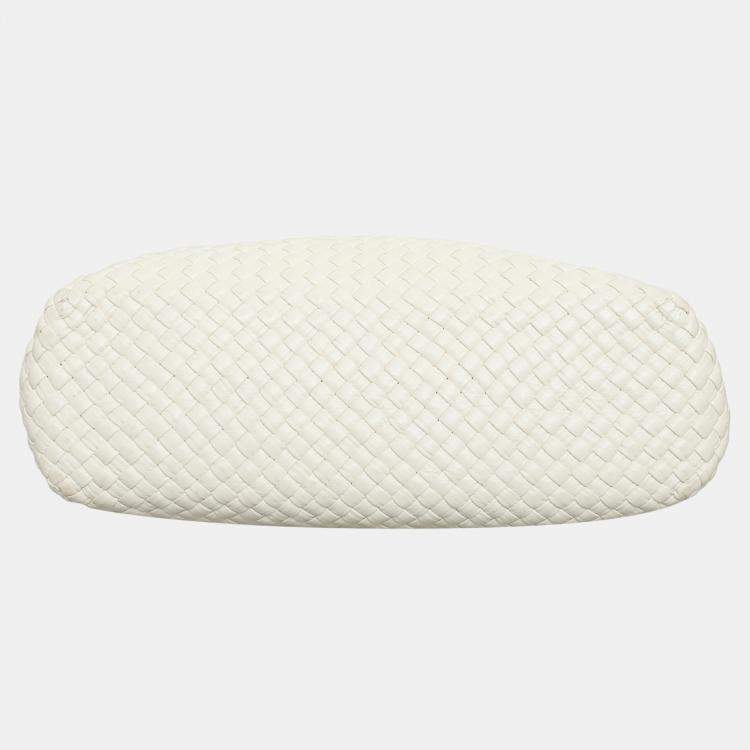 مملوكة مسبقًا حقيبة بوتيغا فينيتا توسكا إنترشياتو جلد أبيض