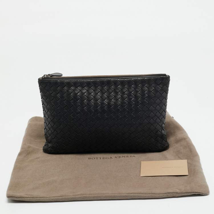 Pre Owned Bottega Veneta Black Intrecciato Leather Zip Flat Clutch