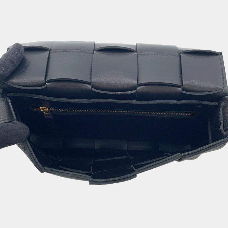 Pre Owned Bottega Veneta Cassette Shoulder Black Leather Size Mini