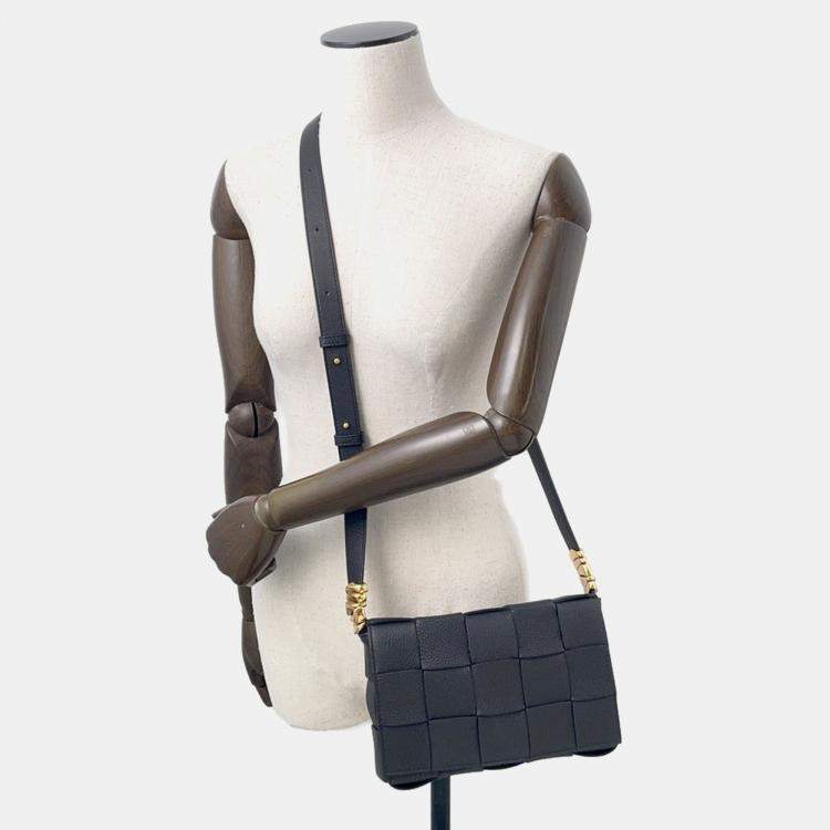 Pre Owned Bottega Veneta Cassette Shoulder Black Leather Size Mini