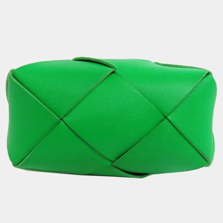 مملوكة مسبقًا Bottega Veneta Mini Cassette Camera Bag Shoulder In Calfskin