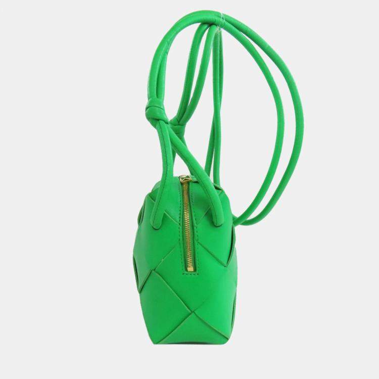 مملوكة مسبقًا Bottega Veneta Mini Cassette Camera Bag Shoulder In Calfskin