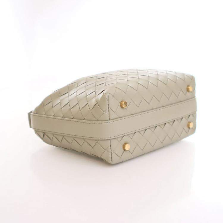 مملوكة مسبقًا Bottega Veneta Small Intrecciato Calfskin Wallace