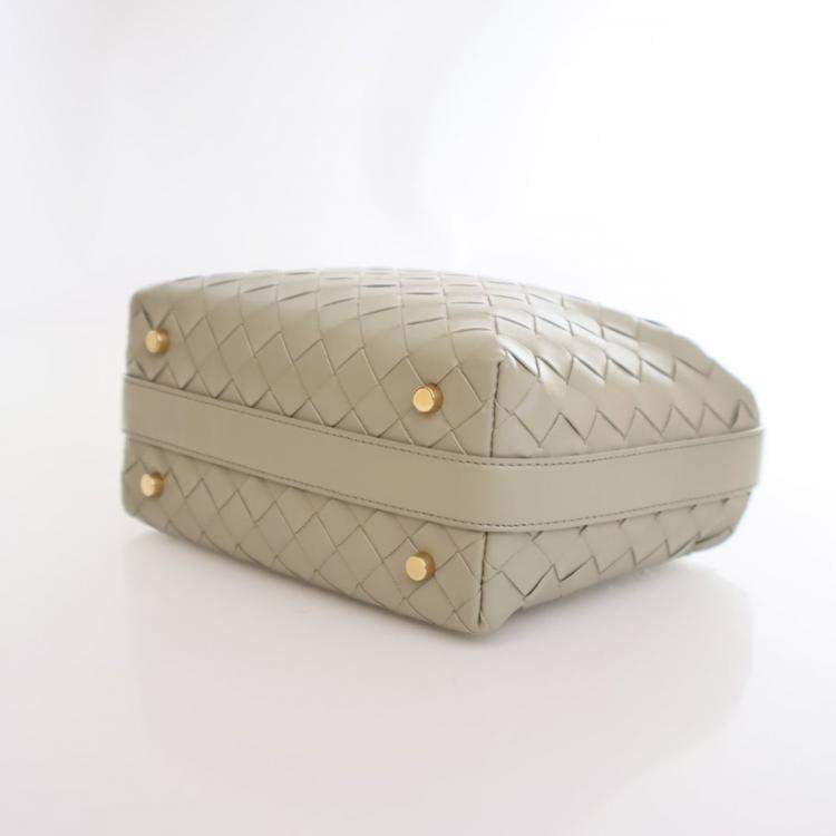 مملوكة مسبقًا Bottega Veneta Small Intrecciato Calfskin Wallace