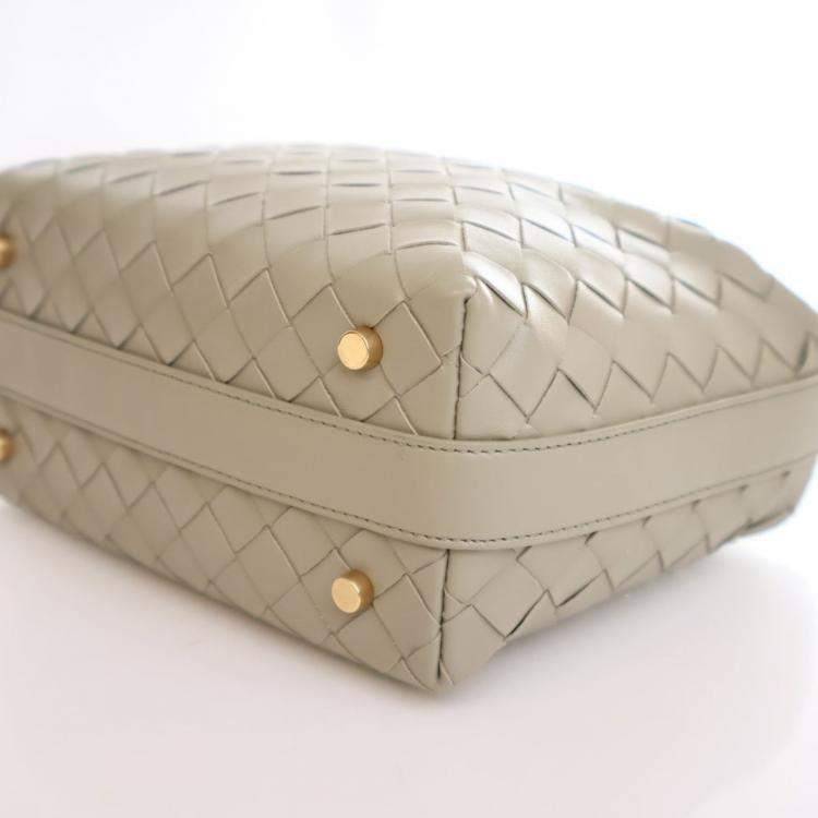 مملوكة مسبقًا Bottega Veneta Small Intrecciato Calfskin Wallace