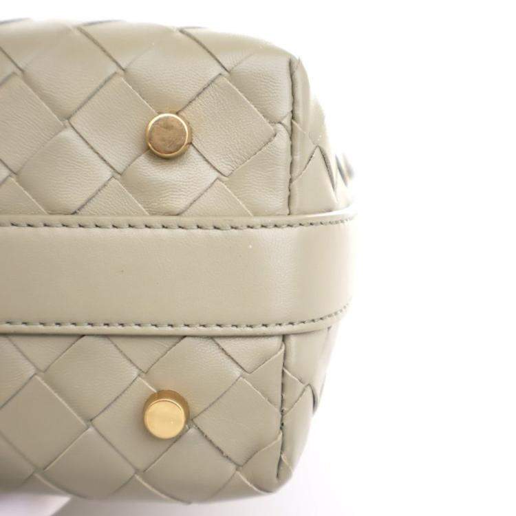 مملوكة مسبقًا Bottega Veneta Small Intrecciato Calfskin Wallace
