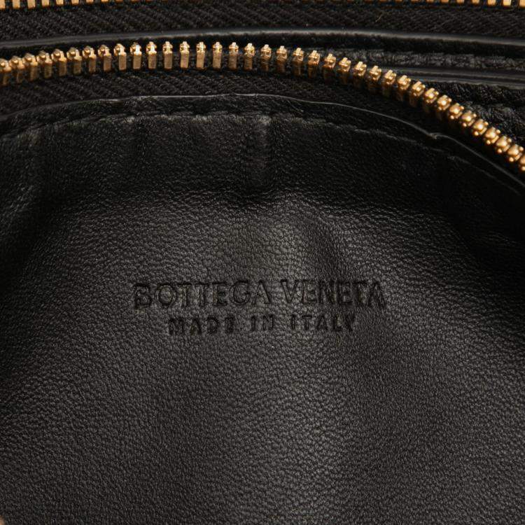 مملوكة مسبقًا Bottega Veneta Black Leather Double Zip Chain Crossbody