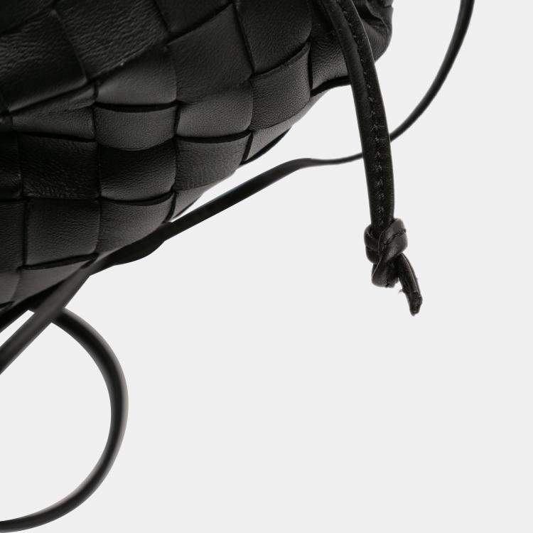 Pre Owned Bottega Veneta Black Nappa Intrecciato The Mini Pouch Crossbody