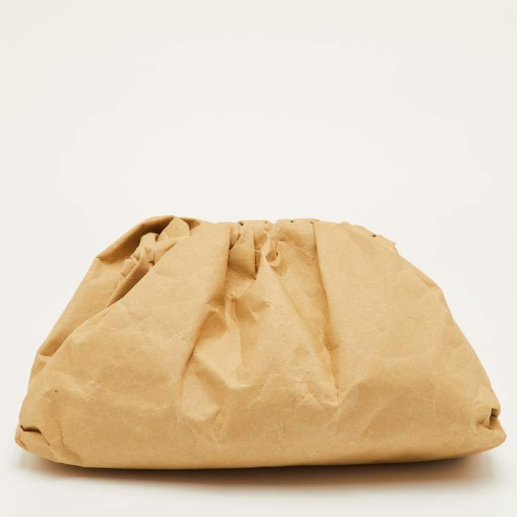 Pre Owned Bottega Veneta The Pouch Beige Kraft Paper Carta Clutch