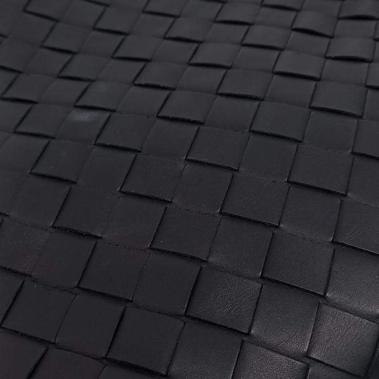 Pre Owned Bottega Veneta Black Leather Mesh Clutch