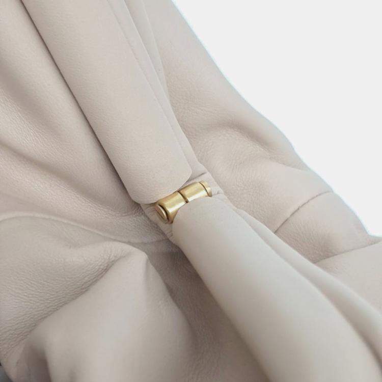 Pre Owned Bottega Veneta Beige Leather Butter Calf Pouch