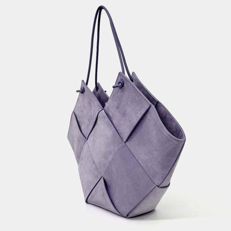 مملوكة مسبقًا Bottega Veneta Purple Suede Shoulder Bag