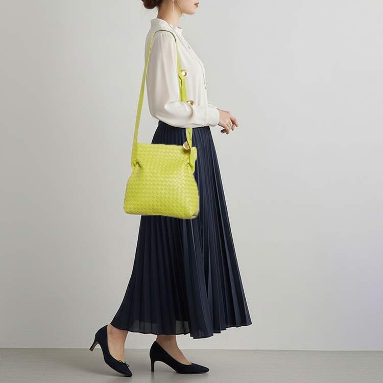 Pre Owned Bottega Veneta BV Fold Intrecciato Green Leather Shoulder Bag