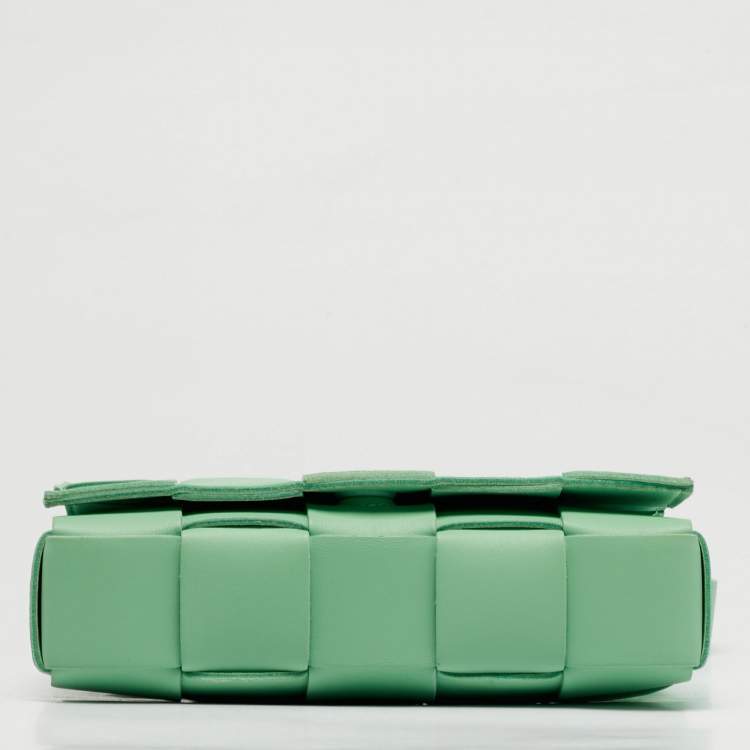 Pre Owned Bottega Veneta Cassette Small Light Green Leather Shoulder Bag