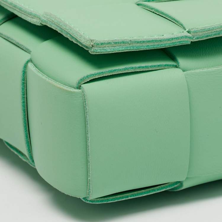 Pre Owned Bottega Veneta Cassette Small Light Green Leather Shoulder Bag