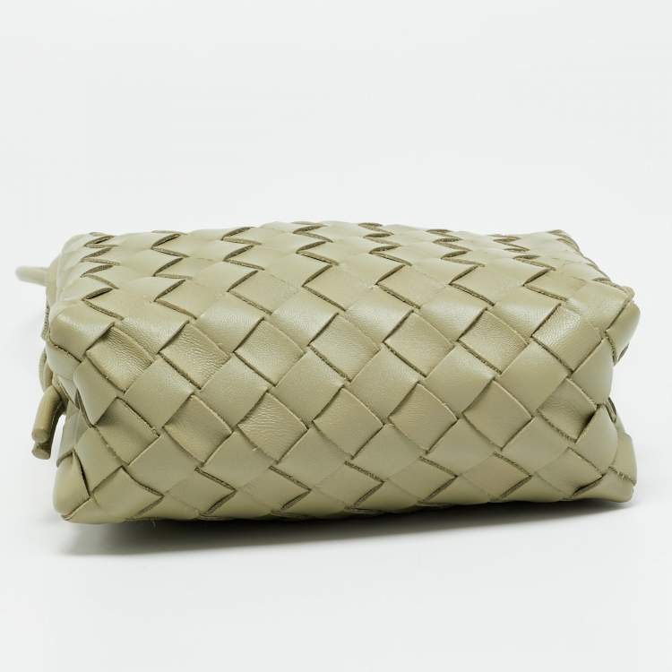 Pre Owned Bottega Veneta Loop Mini Light Green Intrecciato Leather Camera Bag