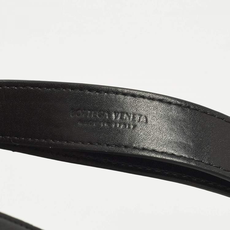 مملوكة مسبقًا حقيبة حزام بوتيغا فينيتا جلد إنترشياتو سوداء كاسيت