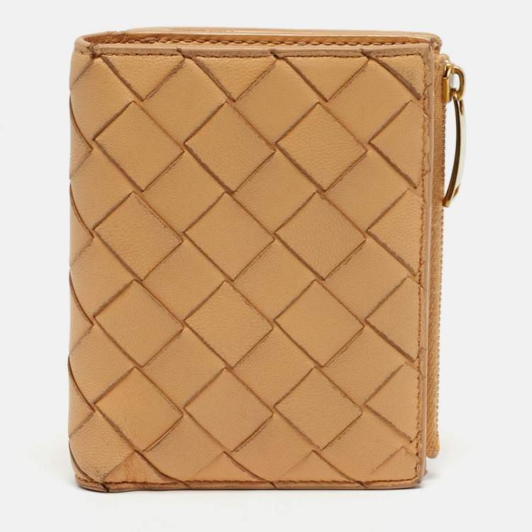Pre Owned Bottega Veneta Beige Intrecciato Leather Compact Wallet